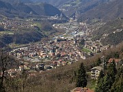 65 Zoom sul centro abitato di Zogno